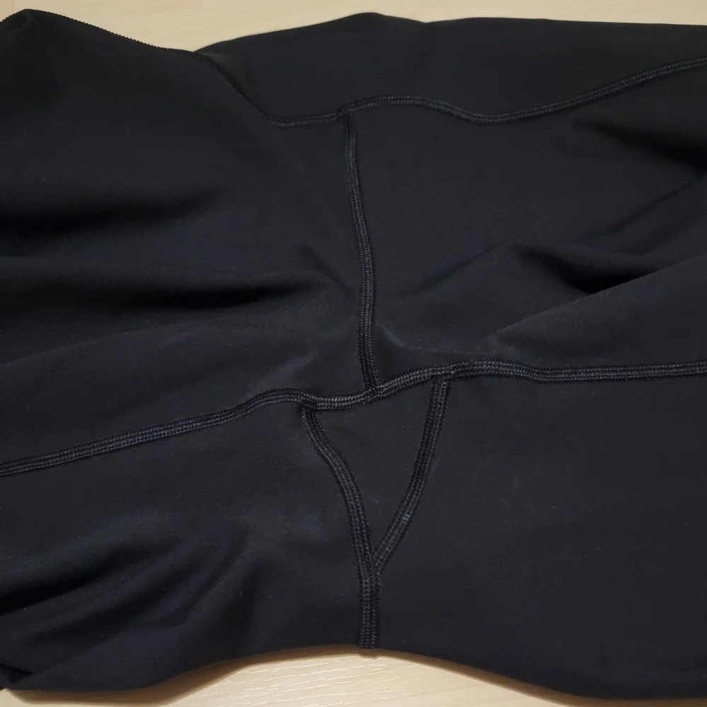 Lululemon Wunder Under 25" - Picture 3 of 6